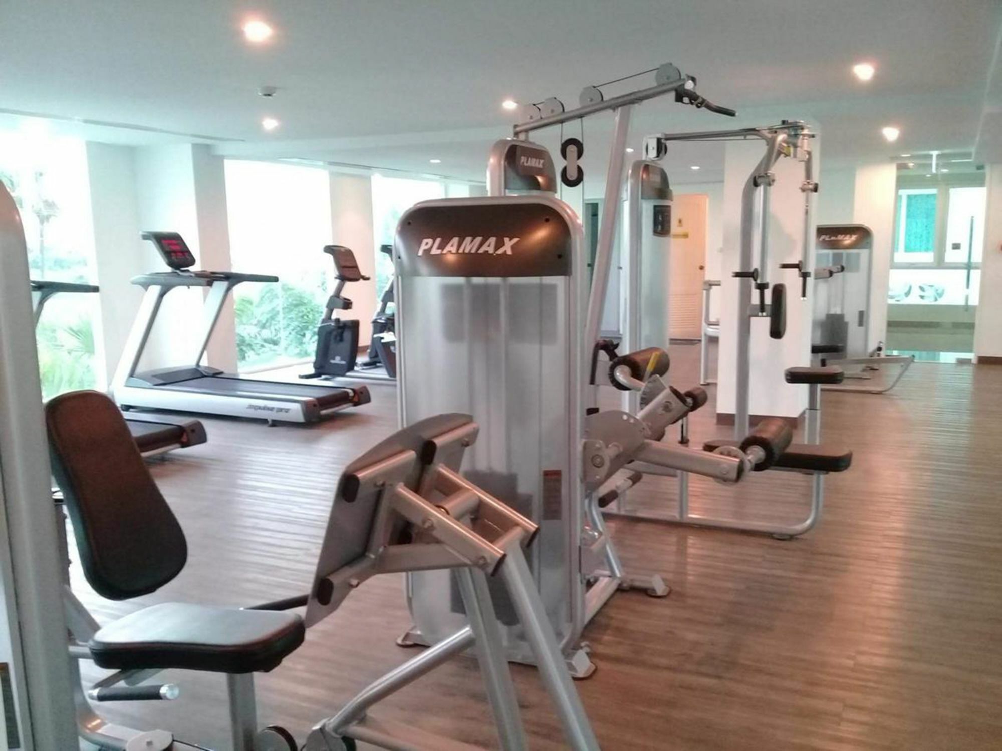 Amazon Residence Condo By Wannapa Ban Nong Tabaek Bagian luar foto